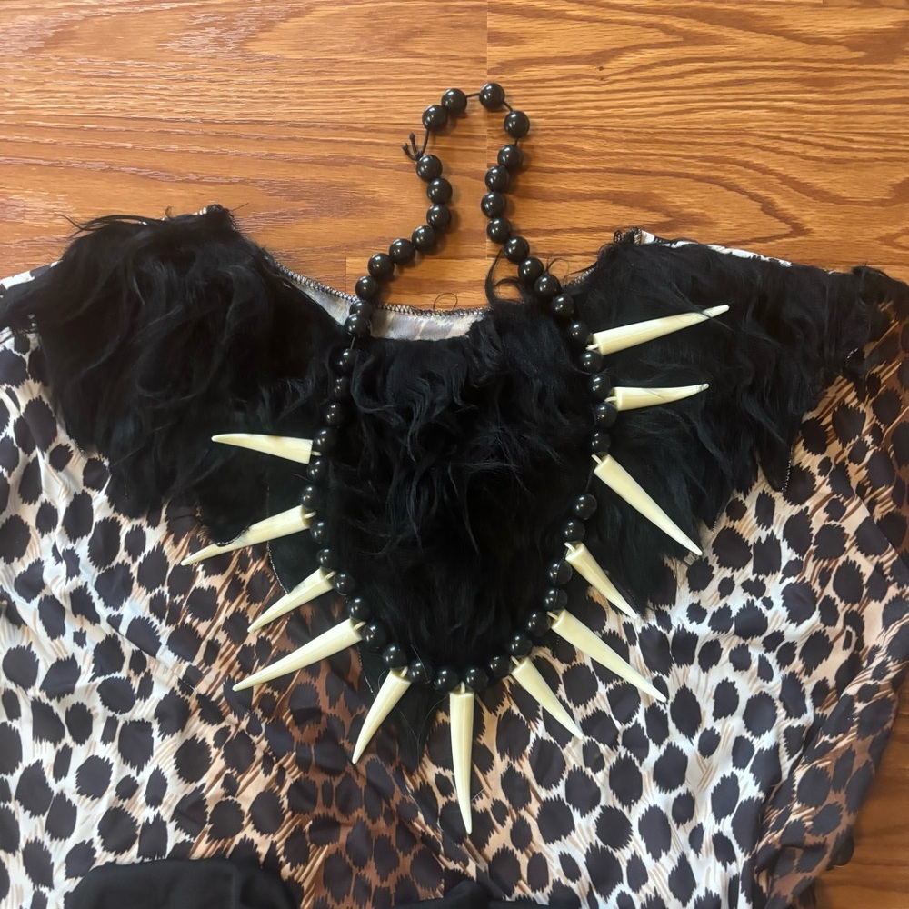 Rubie's Adult Cave Woman Costume and Accessories Standard Size 15076 Halloween - Picture 2 of 11